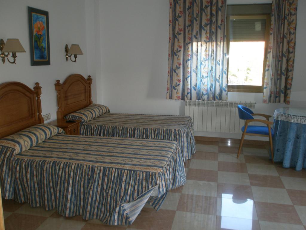 Hostal Los Rosales Alcaraz Rom bilde